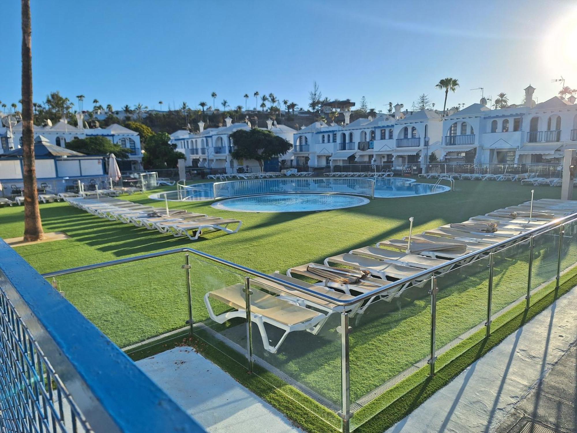 Poolfront Bungalow Playa del Ingles  Bagian luar foto